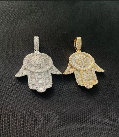 High Quality Fashion Zircon Inlaid Hand Pendant With Flowers